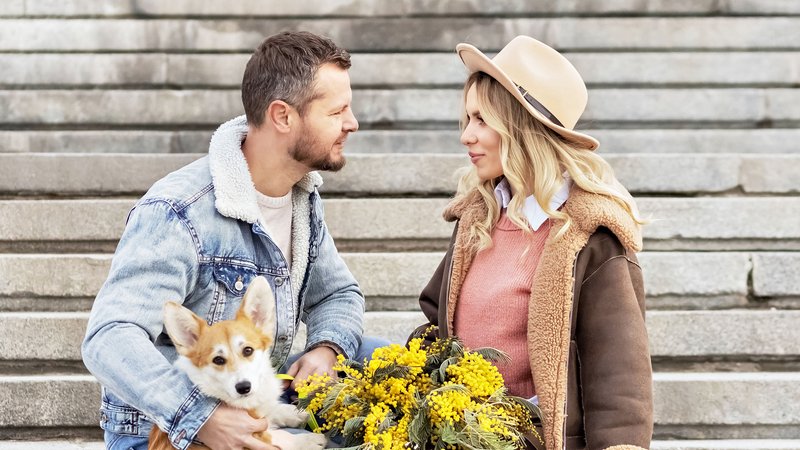royal couple with dog